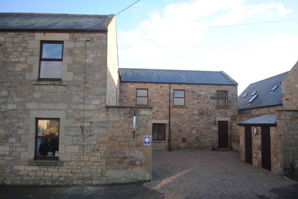 The Olde School House Bed & Breakfast Seahouses Bagian luar foto